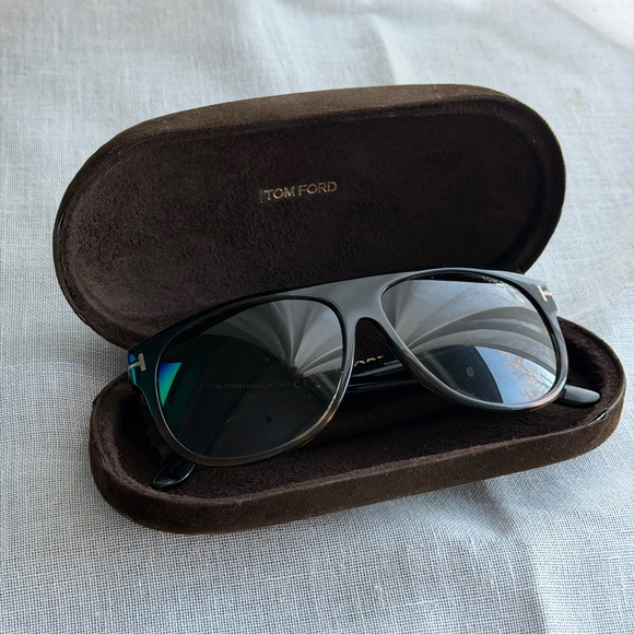 TOM FORD polarized Tortoise Shell Frame Kristen Sunglasses- TF375 - Picture 5 of 8